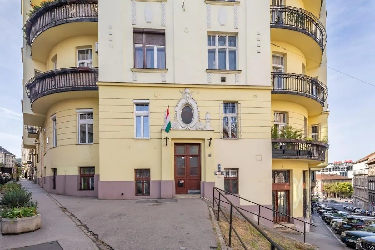 Central - Cute And Comfy Home Budapest
