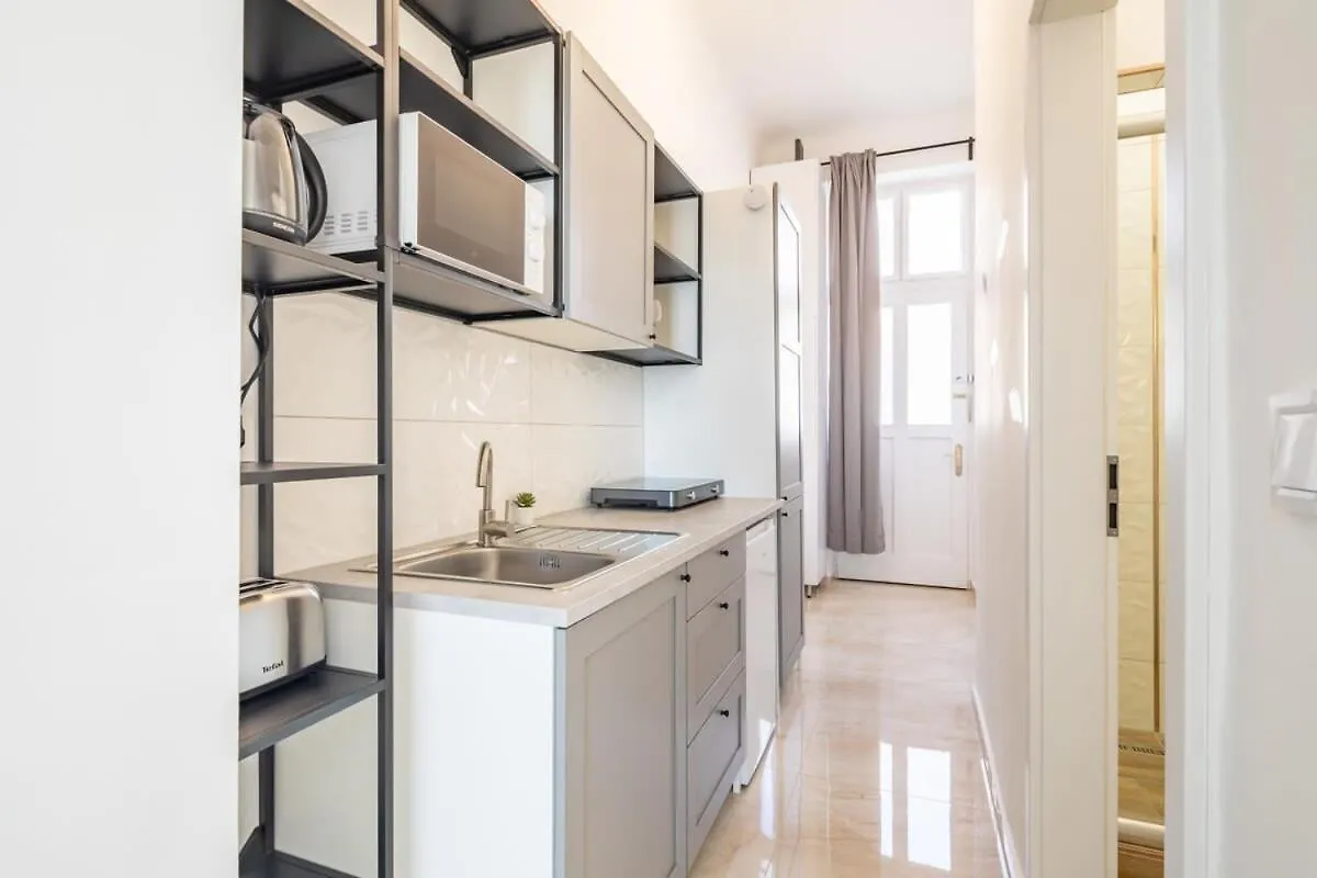 Central - Cute And Comfy Home Budapest Apartment